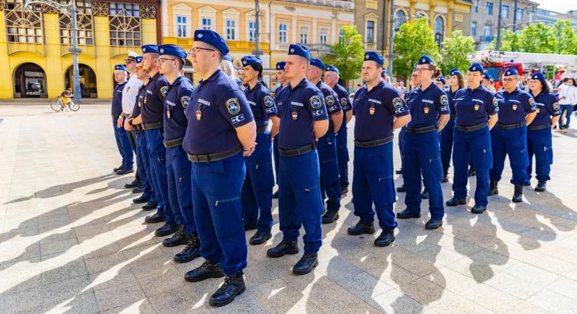 Rendőrség napja: ma szünetet tartanak a kék egyenruhás hősök