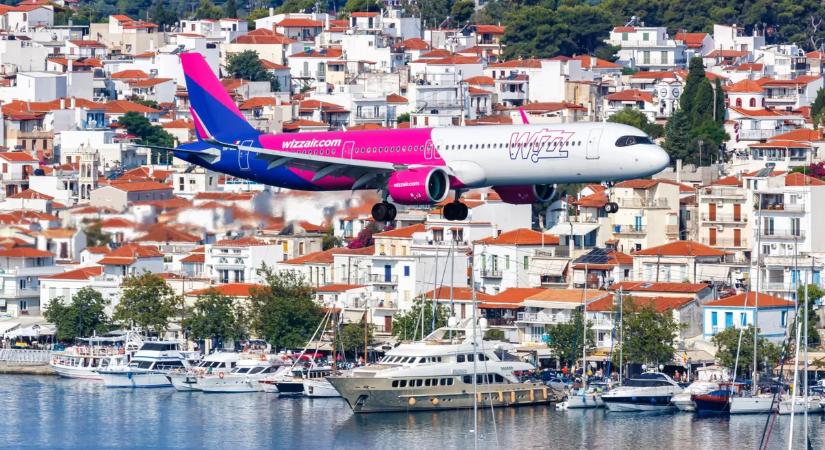 Csődbe megy a Wizz Air? Kitört a háború a fapados légitársaságok között: brutális jóslat érkezett