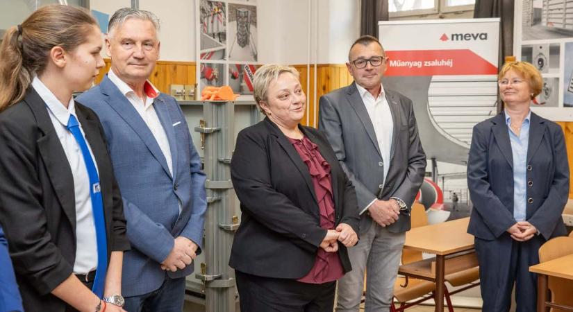 Nem maketten tanulnak – modern zsalurendszert kapott a fehérvári Jáky Technikum