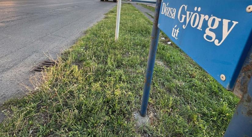 Jó hír a szoboszlóiaknak: hamarosan átépülhet a veszélyes kereszteződés - fotókkal!