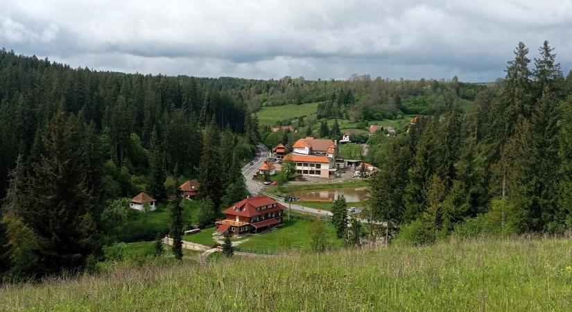 Ingatlanvita vagy megfélemlítés Homoródfürdőn? Fenyegetésekkel próbálják elvenni a házakat (VIDEÓ)