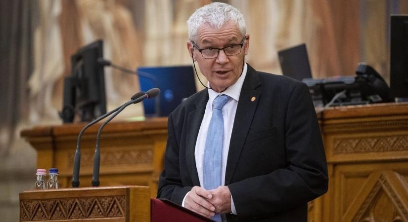 Politikai támadásnak értékeli a Polt Péter lemondását sürgető megszólalásokat az Alkotmánybíróság