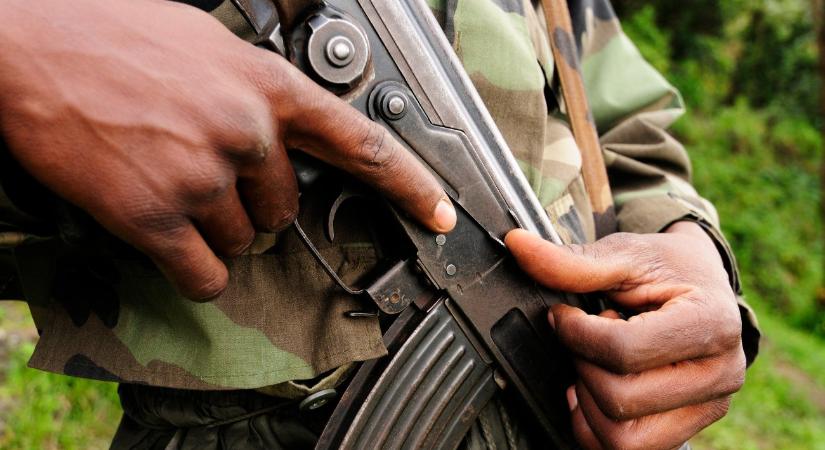 Lebukott a saját kommandós akciója sikerére fogadó katona