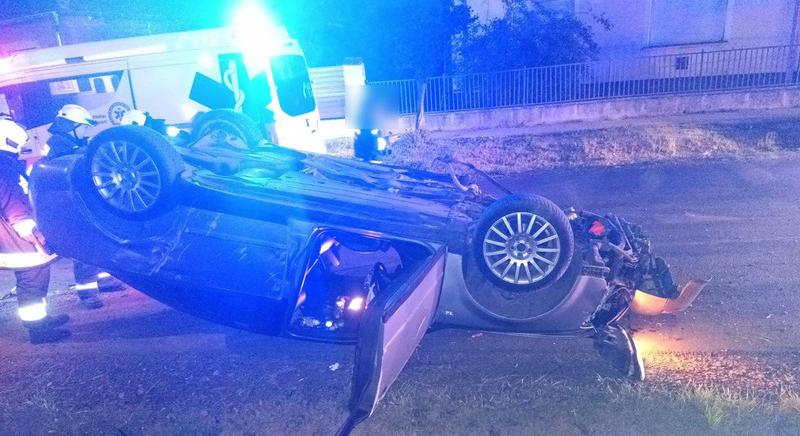 Hárman sérültek egy csombárdi balesetben