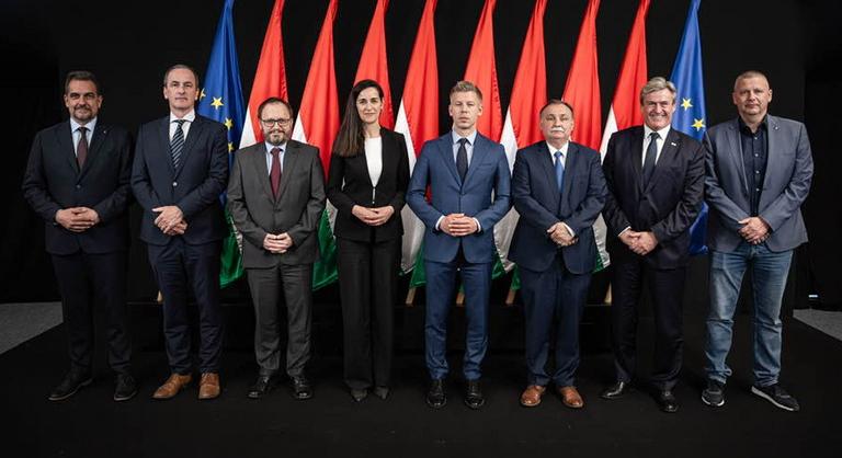 Új korszakot hoz a Tisza-modell, a Fidesznek egyetlen esélye maradt