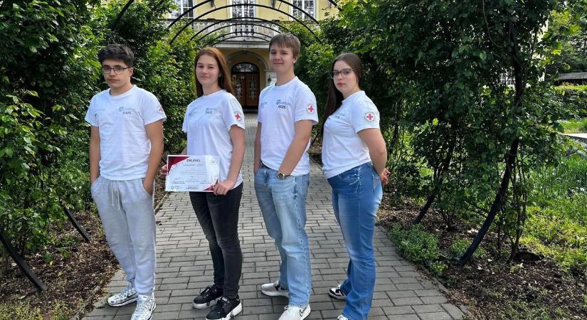 Hordágyra kerültek, de csak, hogy bizonyítsák rátermettségüket