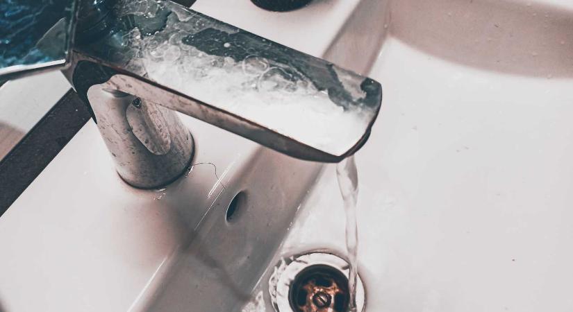 Szennyezett lehet az ivóvíz Kézdivásárhely egyik utcájában