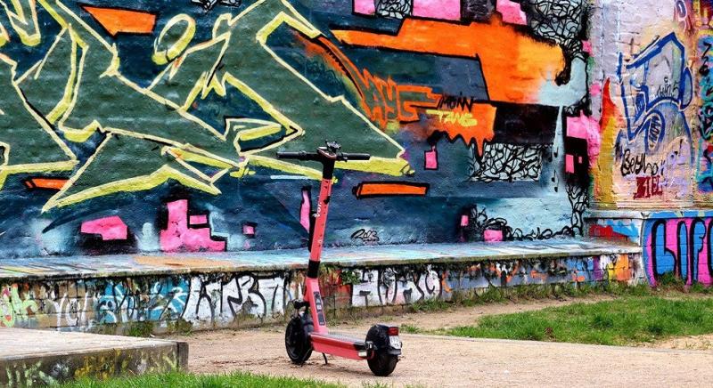 FBAMSZ: a robogók és az e-rollerek többsége továbbra is biztosítás nélkül közlekedik