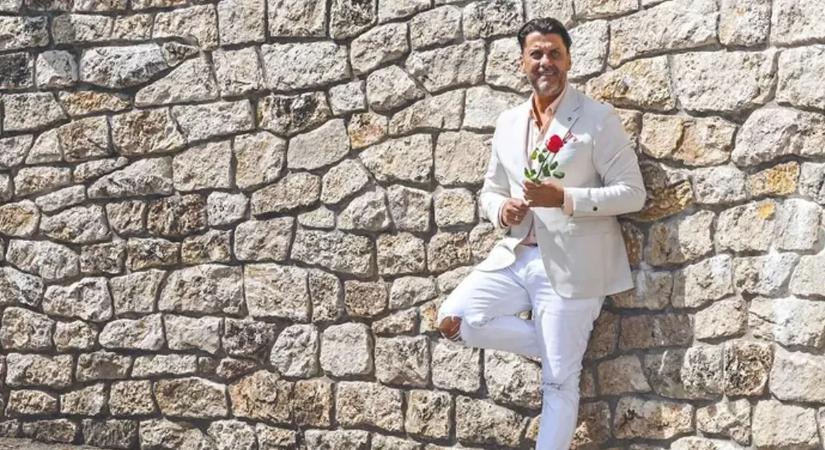 Váratlan fordulat a reptéren: Kökény Attila felesége olyat tett, amire senki nem számított