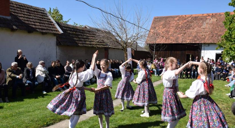 Tájházak és Szabadtéri Múzeumok Napja a Nagyberegi Tájházban - A múlt nyomában, a jelen örömével