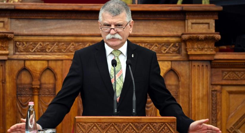 A leköszönő kormány nemzetpolitikai eredményeit méltatta Kövér László Zentán