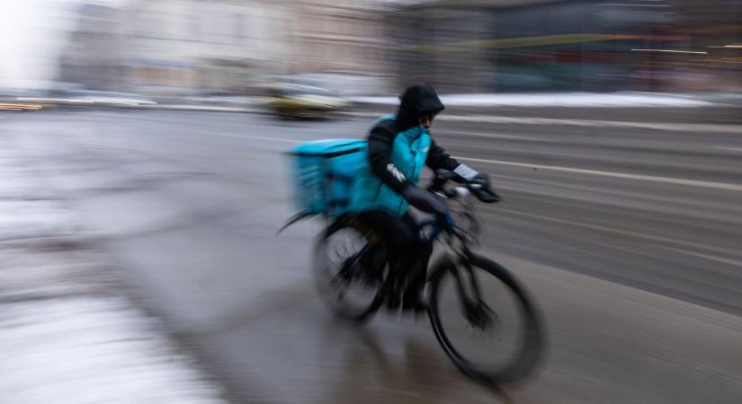 Baj van: nem lesz ételszállítás Pécsen!