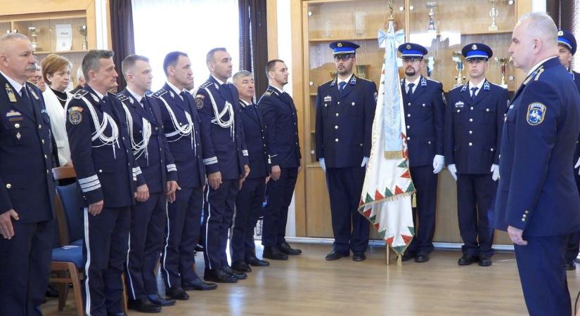 Rangos kitüntetések találtak gazdára: több hajdú-bihari rendőrt is elismertek