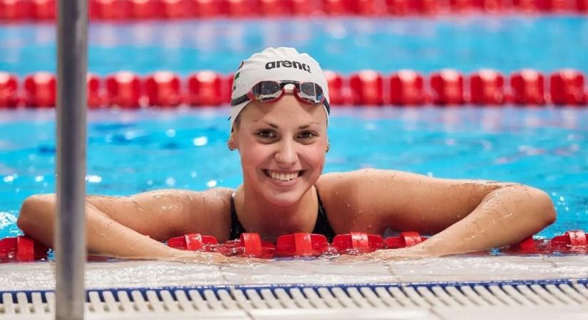 Jackl Vivien pályafutása csodaszámba megy, újra aranyesőben tündököl az úszózseni