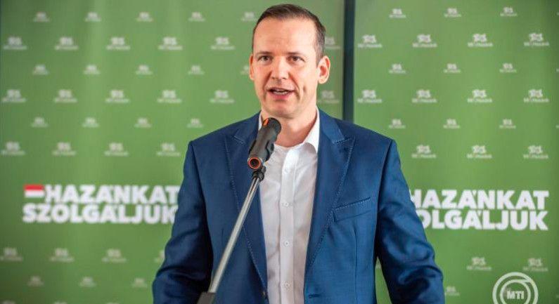 Toroczkai: Fidesz-SZDSZ-MSZP nagykoalíció alakult