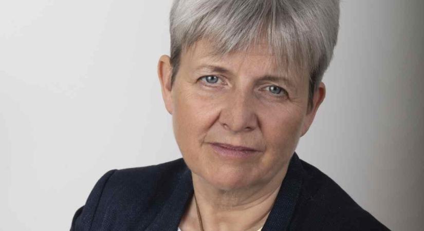 Itt a bejelentés, megvan a Tisza oktatásügyi minisztere