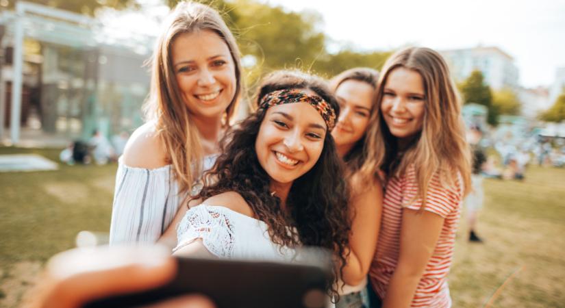 Elképesztő programdömping vár országszerte: viseletek, ízek és folkzene minden mennyiségben