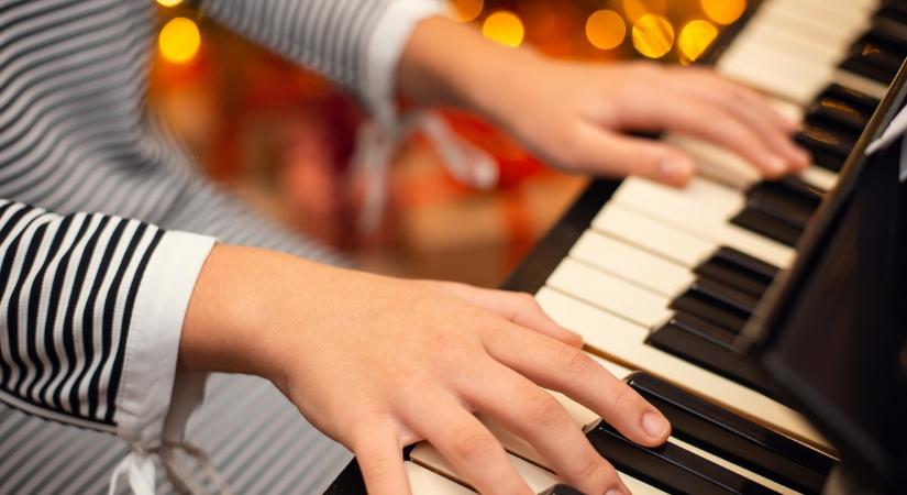 Zongorakoncertet ad egy 4 éves a Carnegie Hallban - koránérő típus