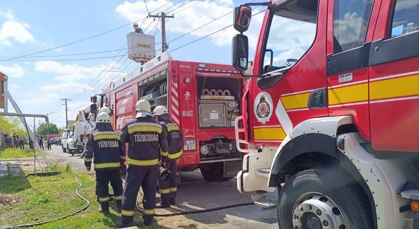 Mutatjuk a makói háztűz helyszínét, komoly károkat okoztak a lángok – galériával