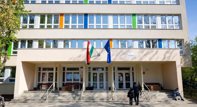 Ötven éve ad biztos alapot a jövő számára: jubileumát ünnepelte a debreceni iskola