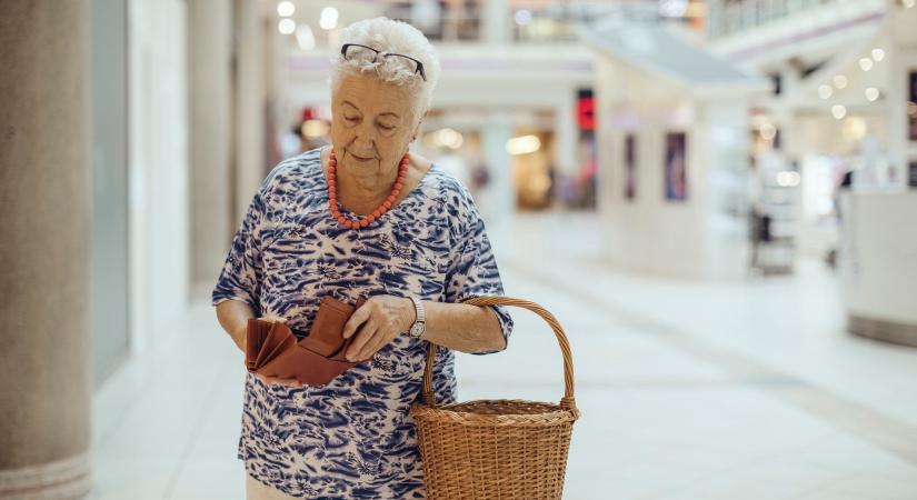 Pénzeső: több százezren kaphatnak nyugdíjemelést idén