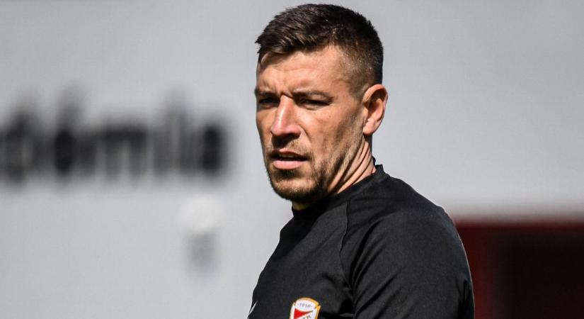 A DVTK csikócsapatot dob a mélyvízbe