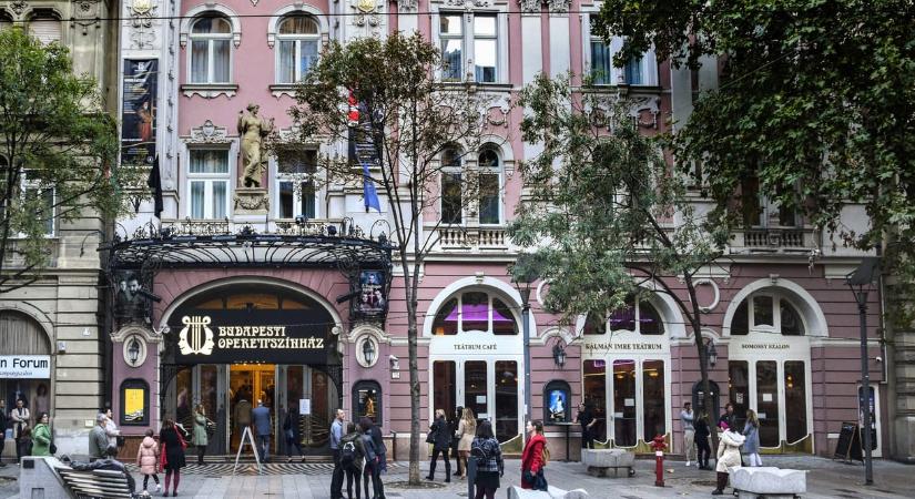 Blikk: több operettszínházi dolgozó szerint lehallgatják őket az épületben
