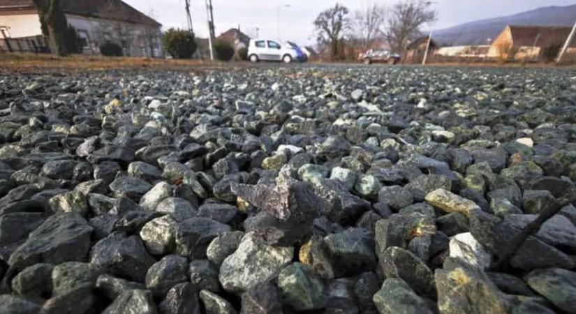 Tovább terjed az azbesztügy: újabb helyen rendeltek el korlátozásokat