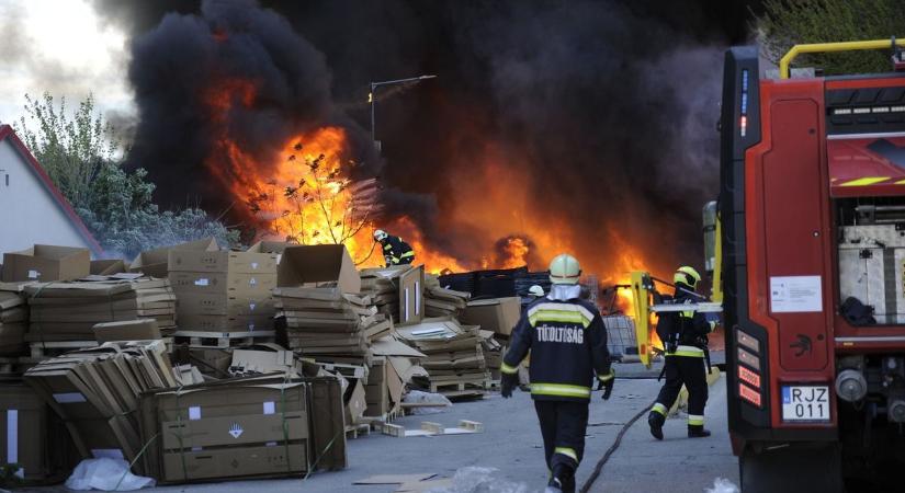 Hősies helytállásukért tüntették ki vármegyénk tűzoltóit
