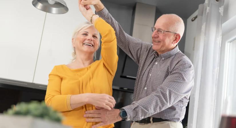 Közel 300 ezer kisnyugdíjasnak hozhat emelést a Tisza Párt programja