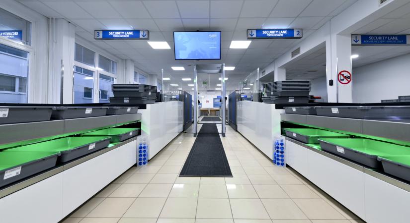 Napokra teljesen leáll a forgalom a debreceni reptéren