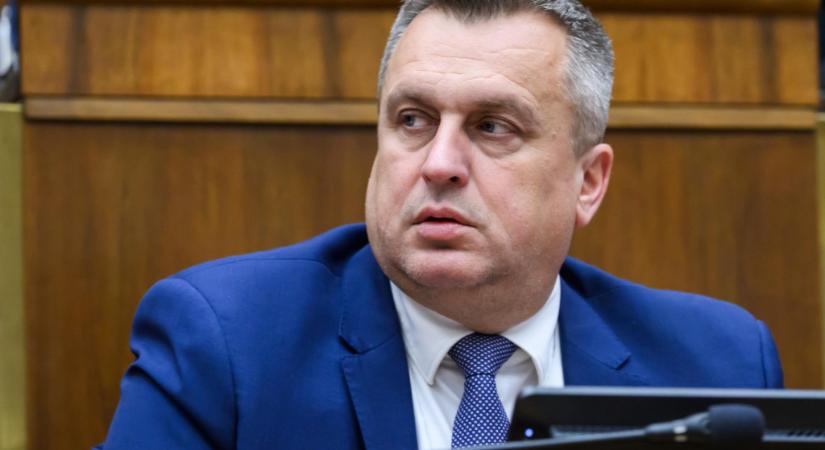 Danko szerint Mesterovánál propagandaanyagok voltak és zavarta az ülést