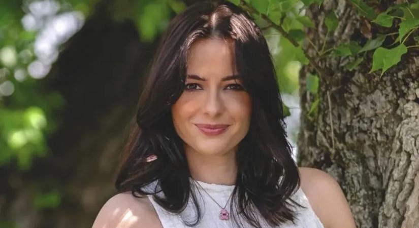 Rá sem ismerni Lolára, teljes átalakuláson esett át az énekesnő