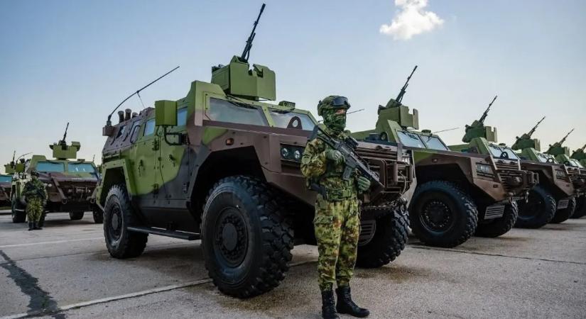 Elkezdték kiküldeni a behívókat, indul a kötelező sorkatonai szolgálat