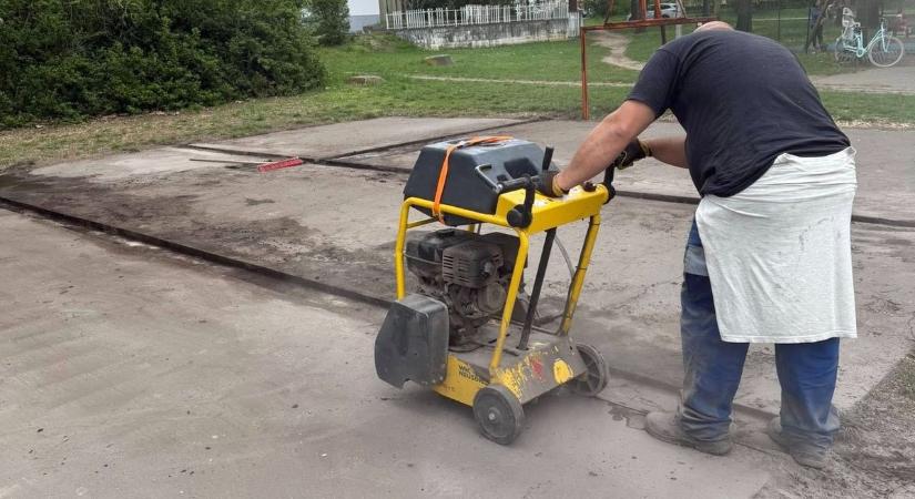 Közös munkára hívják az önkénteseket Szandaszőlősön – megszépülhet a Munkácsy úti játszótér