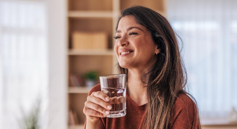 Súlyos! Ha ezt a 7 jelet észreveszed magadon, akkor nem iszol eleget