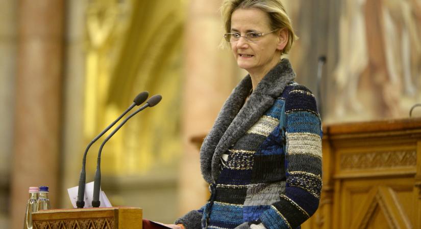 Kiáltványt írt az Orbán Viktor évértékelőit szervező egyesület