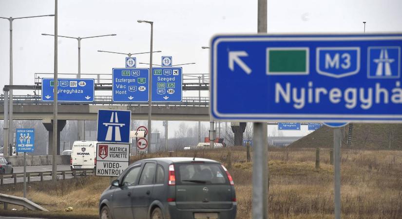 Baleset: 6 autó ütközött az M3-as autópályán Gödöllőnél péntek délután