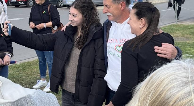 Csák László is fürdőzött egyet a népszerűségben – ezt ígéri a részben debreceni választókerület lakóinak