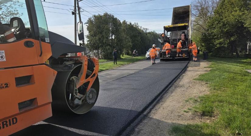 Aszfaltozzák a Vasút utcát Mosonszentmiklóson