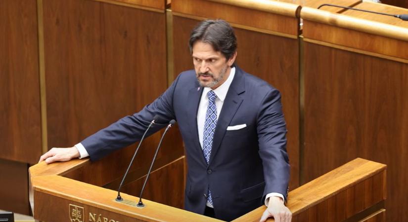 Fico helyettese szerintn nem elkobzás, hanem jogos visszavétel a Beneš-dekrétumok alkalmazása