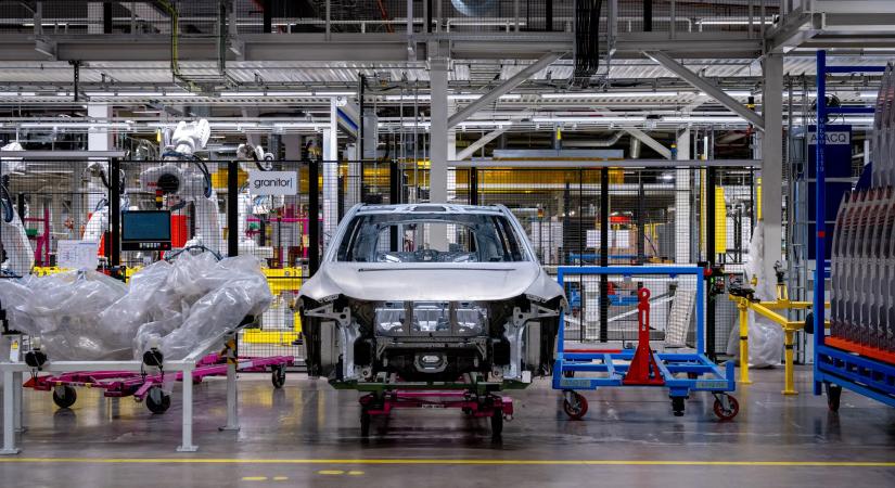 Ritka képsorok Svédországból! Így készülnek az új Volvók a gyártósoron!