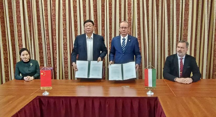 A kínai kapcsolat – az együttműködés bővítésére törekszik a két testvértelepülés