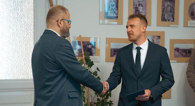 Átvette megbízólevelét Csontos Bence, a bajai térség új országgyűlési képviselője