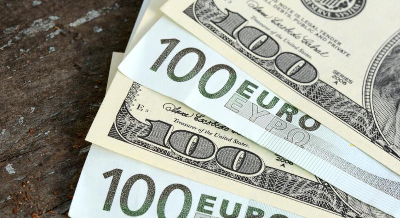 Az euró, a dollár és a frank is olcsóbb, mint reggel