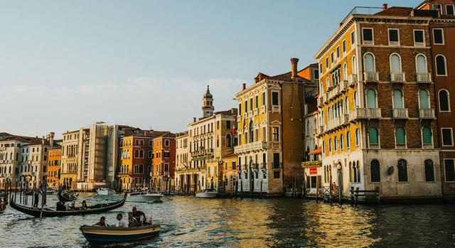 Ismét belépődíjat szednek az egynapos turistáktól Velencében