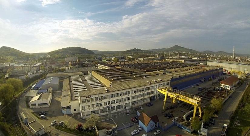 Több száz munkavállalót rúgtak ki egyik pillanatról a másikra a magyar határ közvetlen közelében: az indoklás ugyanaz, mint mindig – "Többségük valószínűleg munkanélküli lesz"