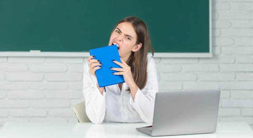 Bizarr betegség: naponta több füzetet is felfalt a tinilány