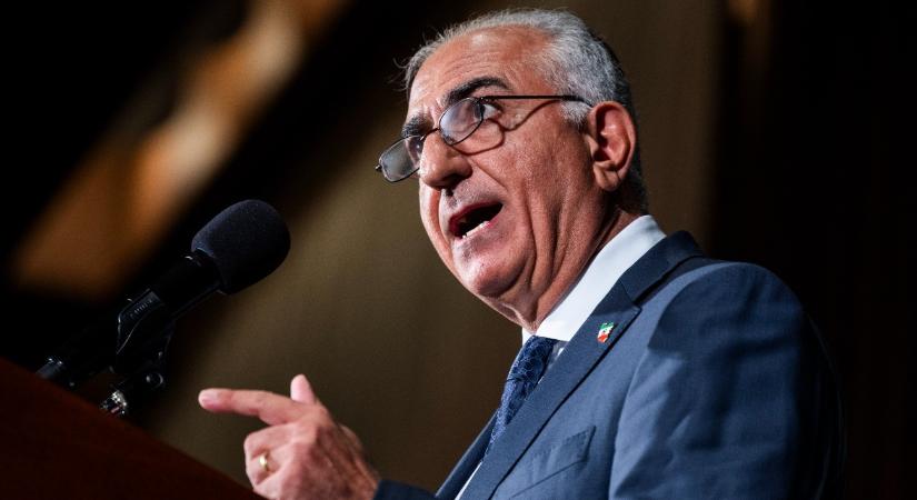 Vihart kavart Berlinben az egykori iráni sah fiának látogatása