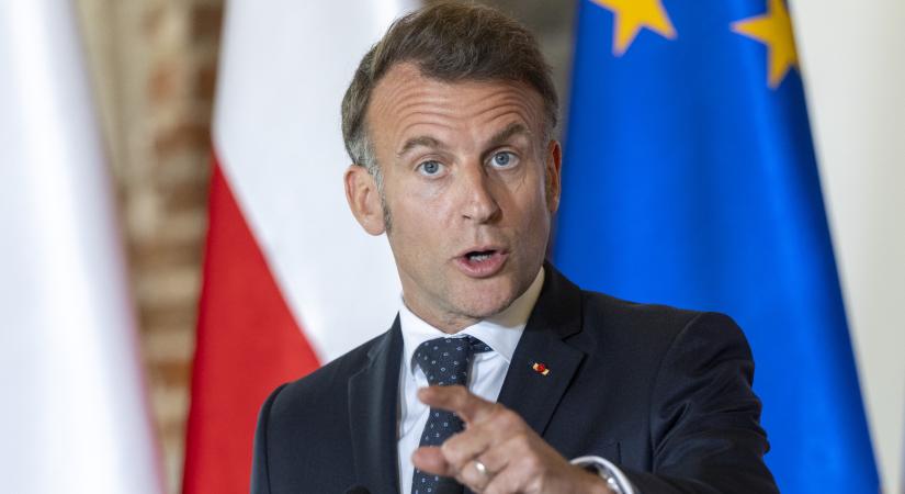 Mellbevágó döntést hozott a francia elnök – Ennyi év után nem volt más választása